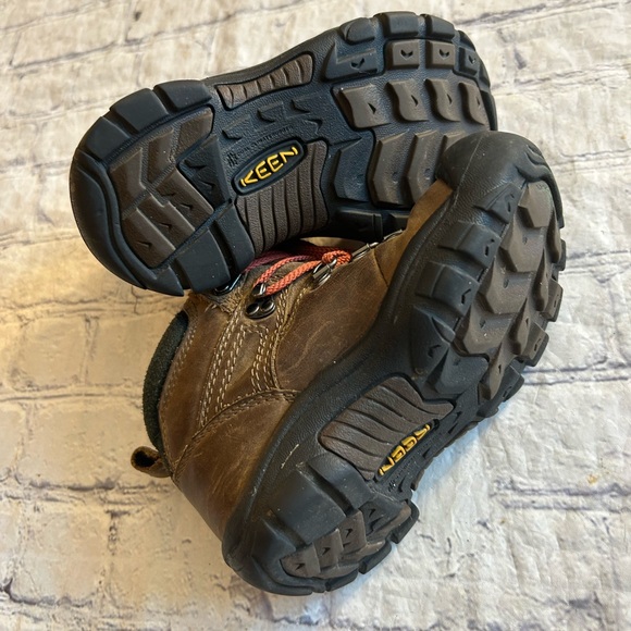 KEEN PYRENEES HIKING BOOTS BROWN SYRUP ORANGE LACES WATERPROOF LEATHER SIZE 11 - Picture 4 of 8